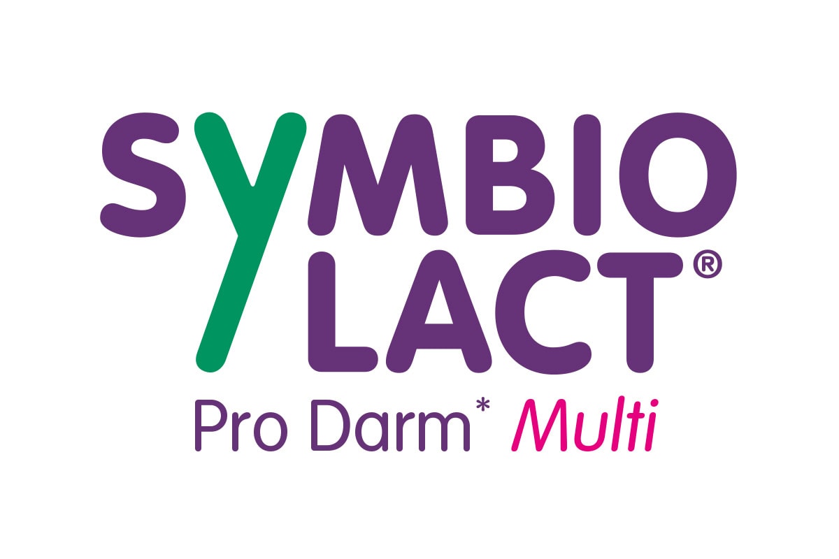 Logo von SYMBIO LACT Pro Darm Multi: Der Schriftzug „SYMBIO LACT“ ist in grossen, violettfarbigen Buchstaben dargestellt, wobei das „Y“ grün hervorgehoben ist. Darunter steht „Pro Darm* Multi“, wobei „Pro Darm*“ in Violett und „Multi“ in Pink geschrieben ist.